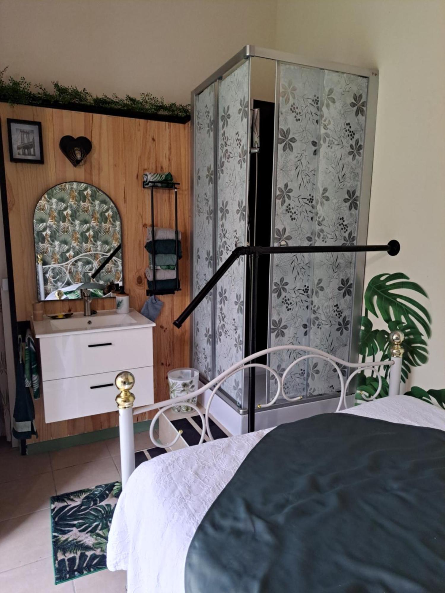 Chez Martine Et Bernard Bed and Breakfast Saint-Vincent-Sterlanges Buitenkant foto